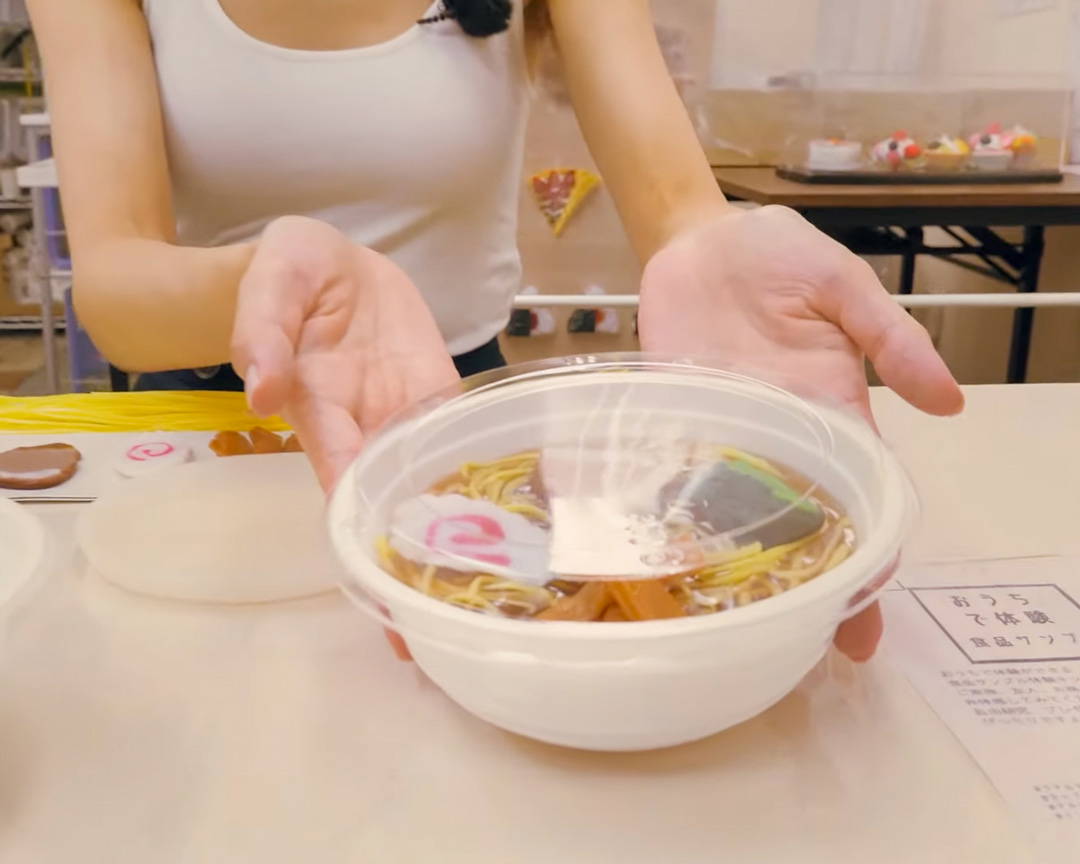 東京の食品サンプル制作体験で作るラーメンサンプル